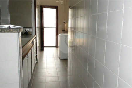Casa à venda ou para alugar com 4 suítes no condomínio Estância Marambaia, Vinhedo - SP