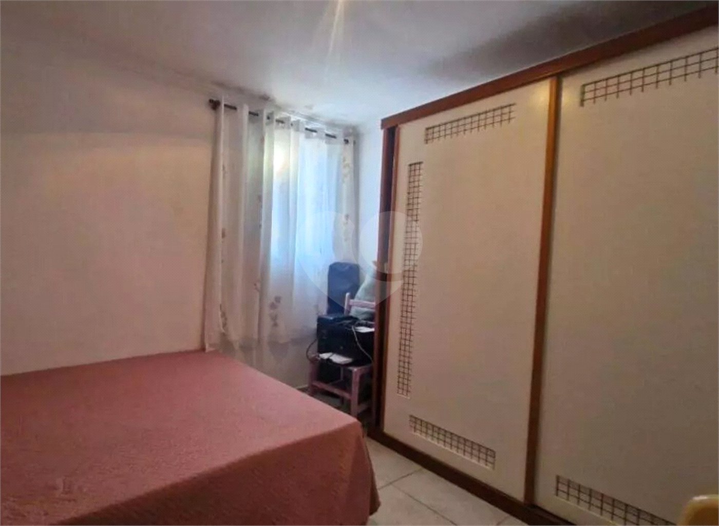 Sobrado à venda com 8 quartos em Vila Guarani, São Paulo, SP