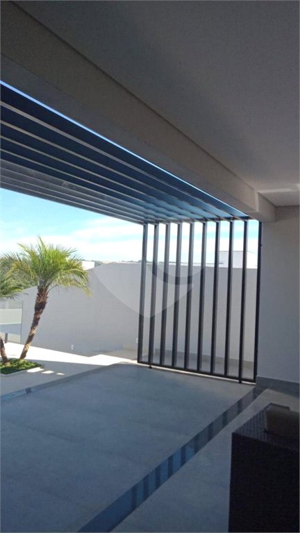 Casa à venda com 3 suítes no condomínio Portal dos Bandeirantes, Salto - SP