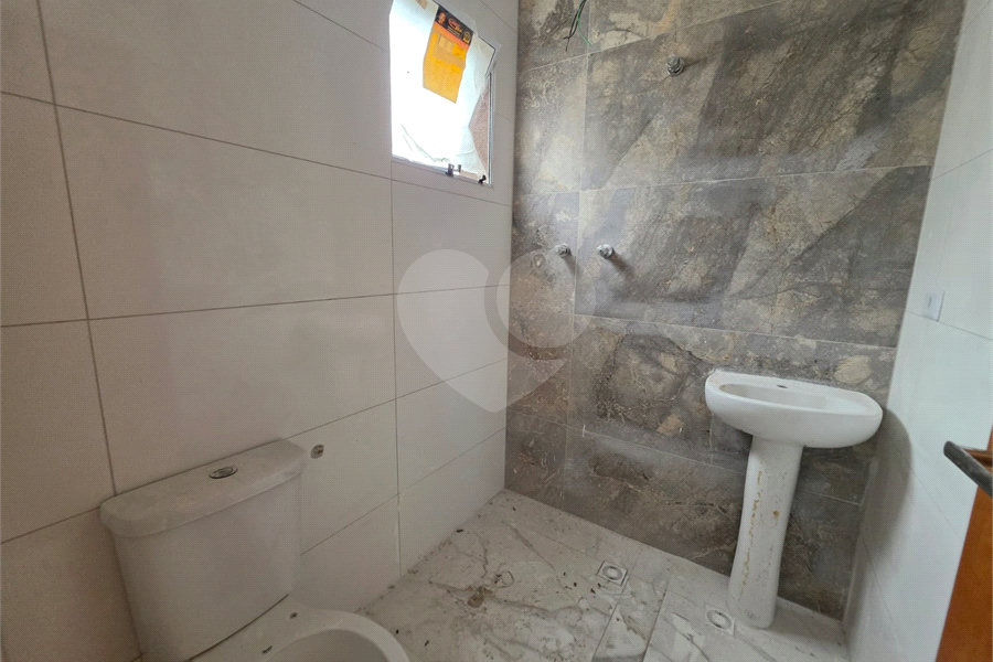 Sobrado à venda com 2 quartos, sendo 1 suíte, em Vila Clarice, São Paulo, SP