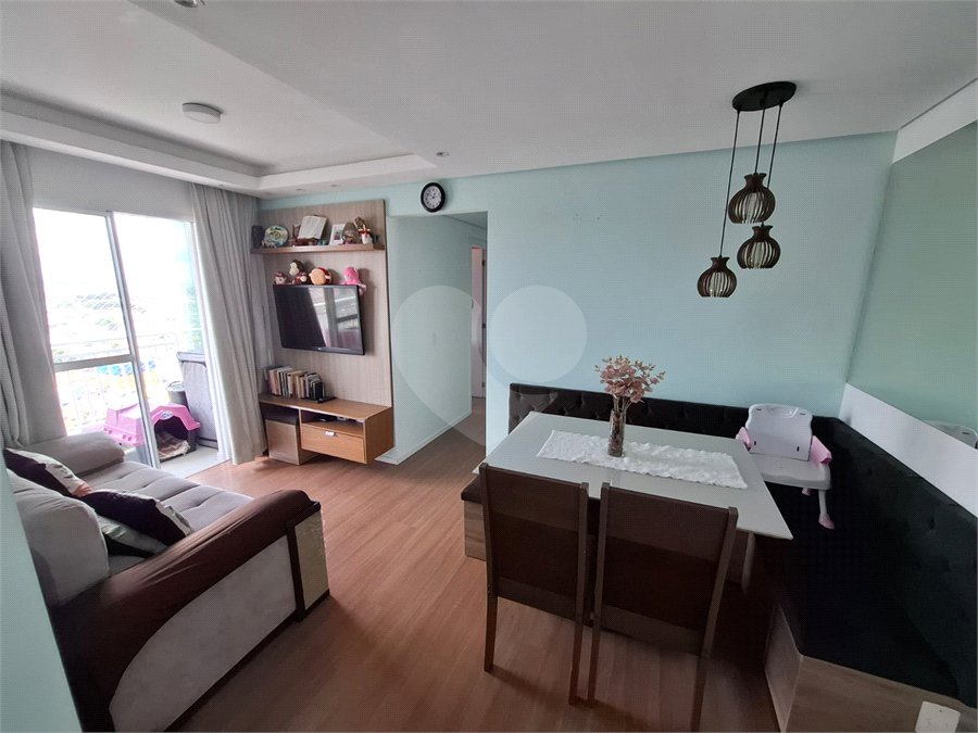 Apartamento à venda com 2 quartos em Vila Carmosina, São Paulo, SP