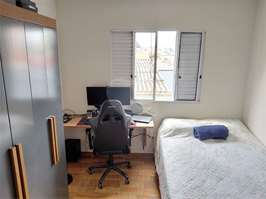 Casa à venda com 2 suítes no condomínio Residencial Guilhen, São Paulo - SP
