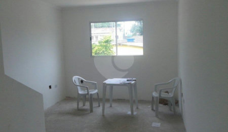 Casa à venda com 2 quartos no condomínio Villaggio Dona Regina, São Paulo - SP