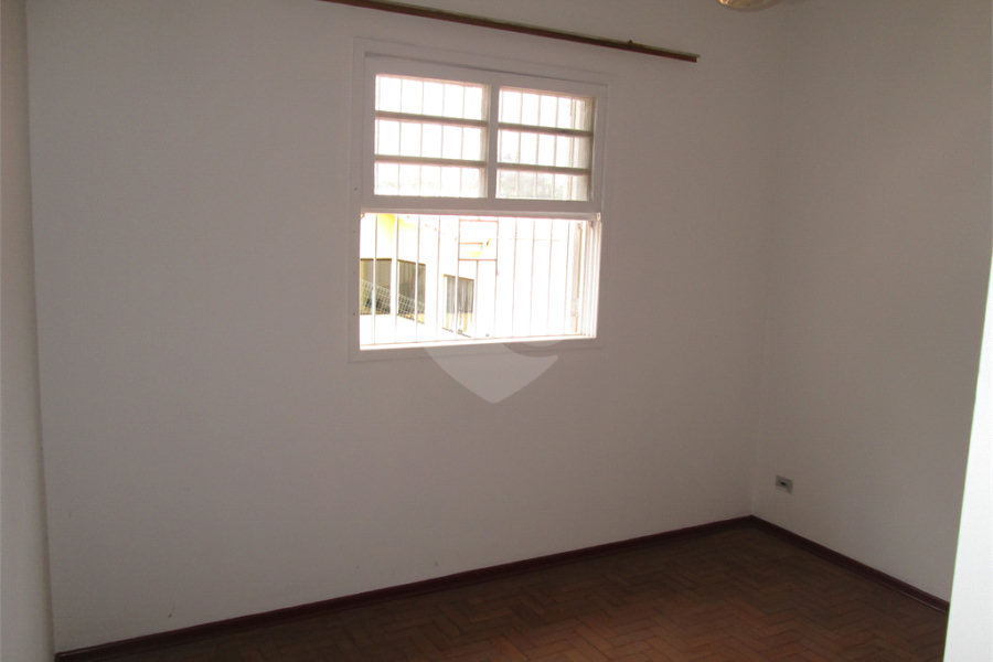 Sobrado à venda com 3 quartos em Horto, São Paulo, SP