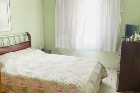 Casa Térrea à venda com 5 quartos em Parque Vitória, São Paulo, SP