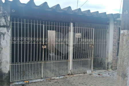 Casa à venda com 3 quartos em Vila Varela, Poá, SP