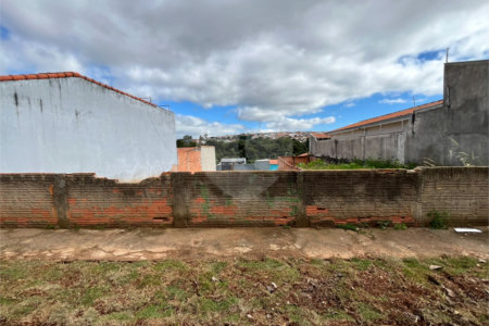 Terreno à venda em Jardim das Rosas, Itapetininga, SP