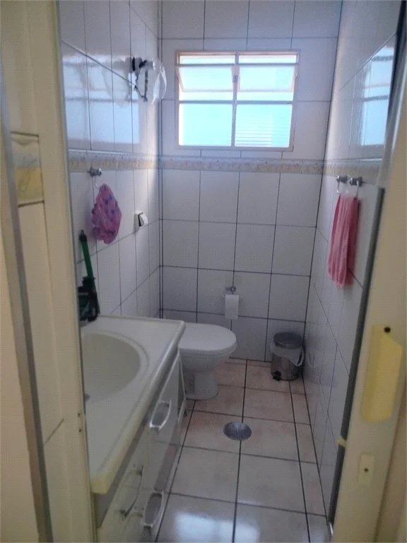 Sobrado à venda com 2 quartos em Jardim Santa Rosa, Taboão da Serra, SP