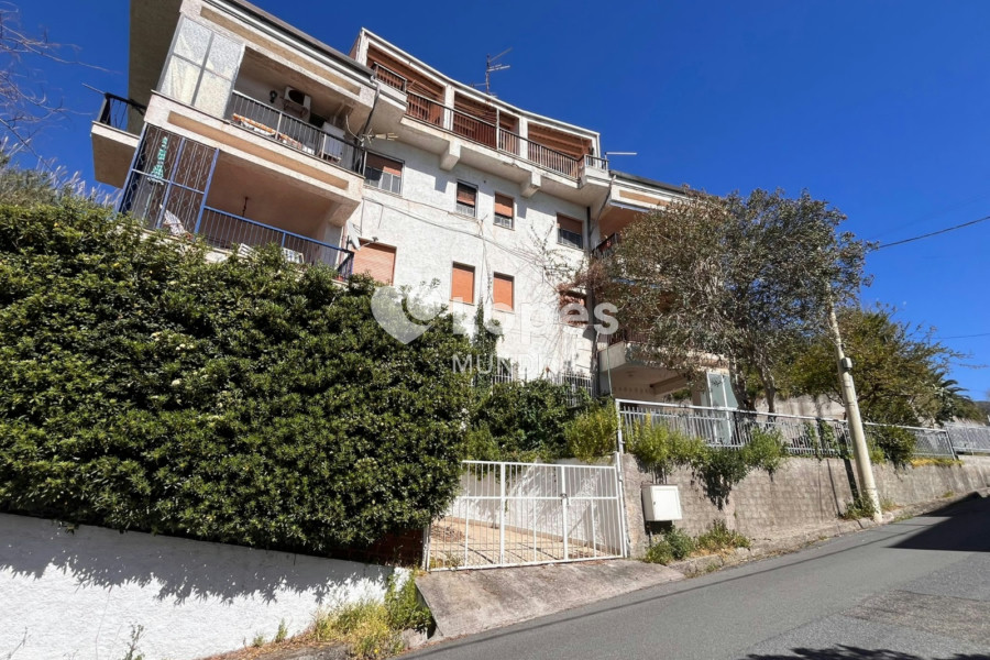 Apartamento com 2 quartos à venda em San Lucido, Itália – Próximo à praia