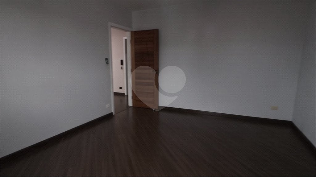 Sobrado à venda com 4 quartos em Vila Guilherme, São Paulo, SP