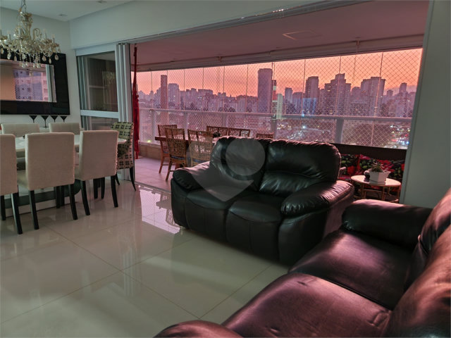Apartamento à venda com 3 quartos, sendo 1 suíte,  em Ipiranga, São Paulo, SP