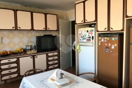 Sobrado à venda com 5 quartos, sendo 1 suíte, em Santa Teresinha, São Paulo, SP