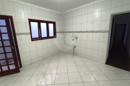 Casa à venda com 7 quartos, sendo 2 suítes,  no Centro, Itapetininga, SP