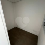 Casa à venda com 4 quartos, sendo 2 suítes, no condomínio Residencial Floresta, São Paulo - SP