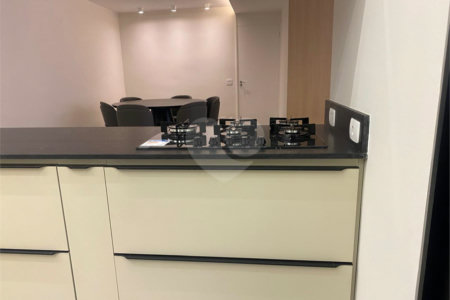 Apartamento à venda com 3 quartos, sendo 1 suíte,  em Itaim Bibi, São Paulo, SP