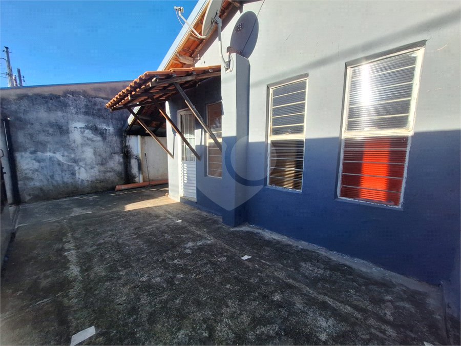 Casa à venda com 2 quartos em Vila Hungria, Itapetininga, SP