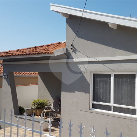 Casa à venda com 3 quartos, sendo 1 suíte,  no Centro, Vinhedo, SP