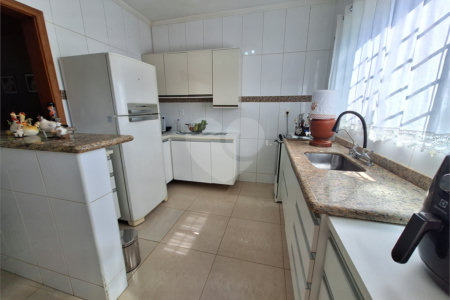 Casa à venda com 4 quartos, sendo 1 suíte, em Santa Cândida, Vinhedo, SP