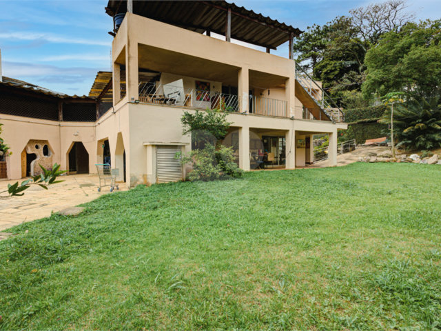 Sobrado à venda com 3 quartos, sendo 1 suíte,  em Chácara Monte Alegre, São Paulo, SP