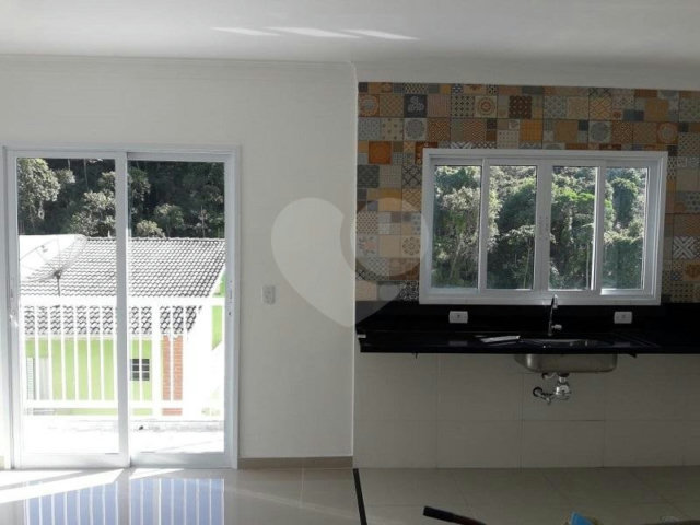 Sobrado à venda com 3 quartos, sendo 1 suíte,  em Villa Verde, Franco da Rocha, SP