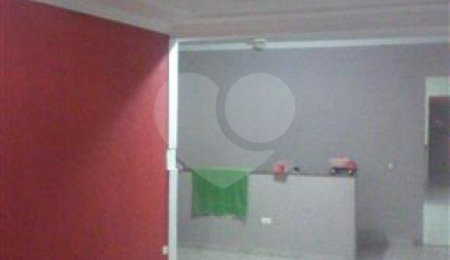 Casa à venda com 4 quartos, sendo 1 suíte,  em Jardim Peri, São Paulo, SP