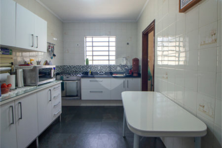 Casa à venda com 3 quartos, sendo 1 suíte, em Chácara Inglesa, São Paulo, SP