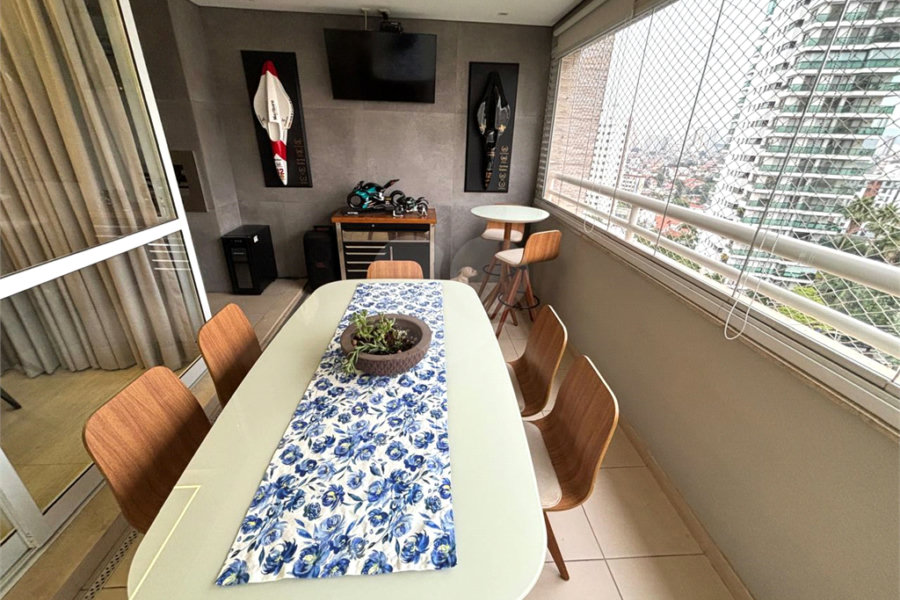 Apartamento à venda com 4 quartos, sendo 3 suítes, em Santana, São Paulo, SP