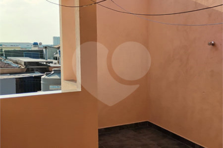 Sobrado à venda com 2 quartos, sendo 1 suíte,  em Vila Antonieta, São Paulo, SP