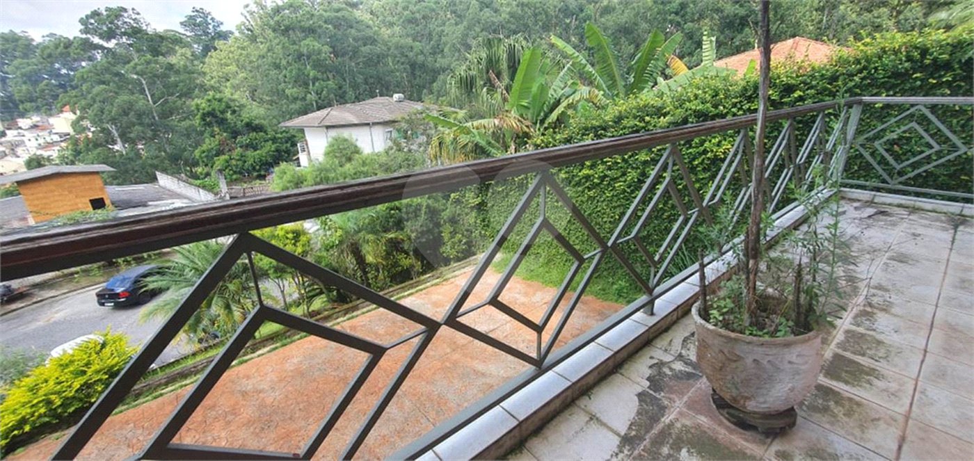 Sobrado à venda ou para alugar com 5 quartos, sendo 3 suítes,  em Tremembé, São Paulo, SP