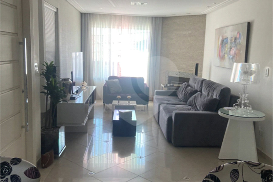 Sobrado à venda com 3 suítes em Santana, São Paulo, SP