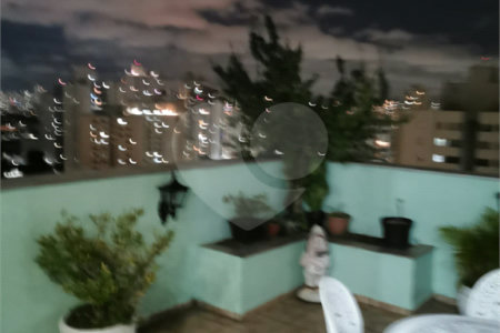 Cobertura à venda com 3 quartos em Vila Gumercindo, São Paulo, SP