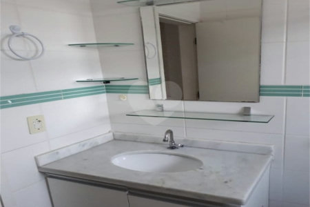 Casa à venda com 3 quartos, sendo 1 suíte, no condomínio Horto Florestal II, Sorocaba - SP
