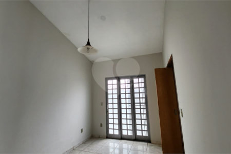 Casa à venda com 2 quartos, sendo 1 suíte, em Vila Suconasa, Araraquara, SP