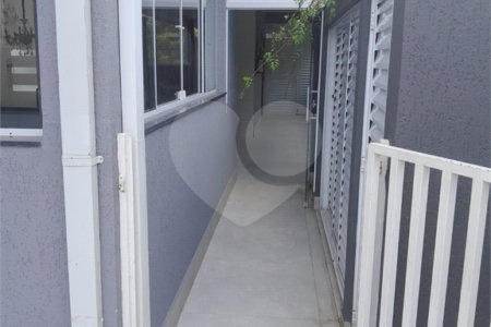 Casa à venda ou para alugar com 4 suítes em Chácaras São Carlos, Cotia, SP