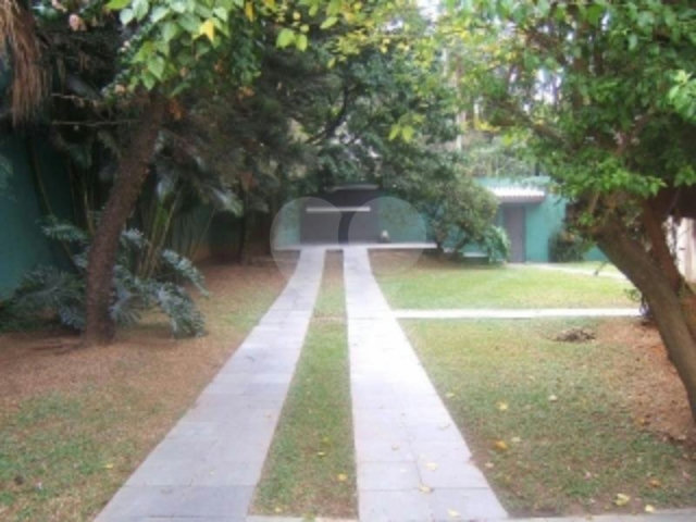 Casa de Vila à venda com 4 quartos, sendo 2 suítes,  em Granja Julieta, São Paulo, SP