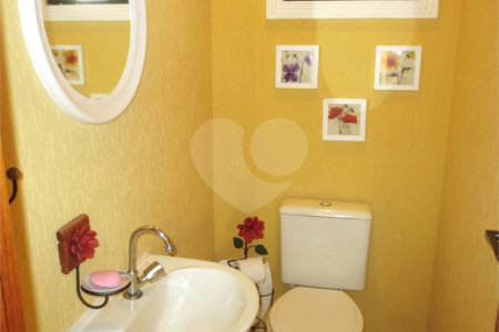 Casa à venda com 2 quartos, sendo 1 suíte,  no condomínio Tucury, São Paulo - SP