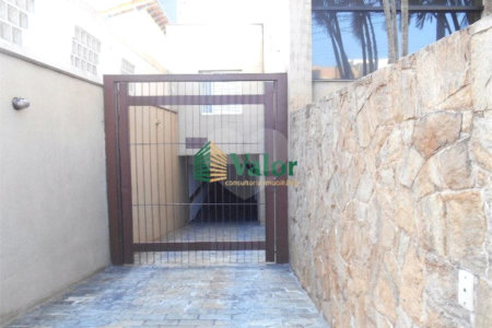Apartamento com 3 dormitórios.