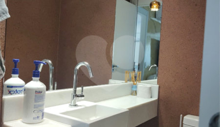 Apartamento à venda com 4 quartos, sendo 2 suítes,  em Pinheiros, São Paulo, SP