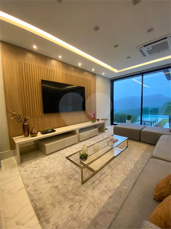 Casa à venda com 4 suítes no condomínio Genessis 2, Santana de Parnaíba - SP
