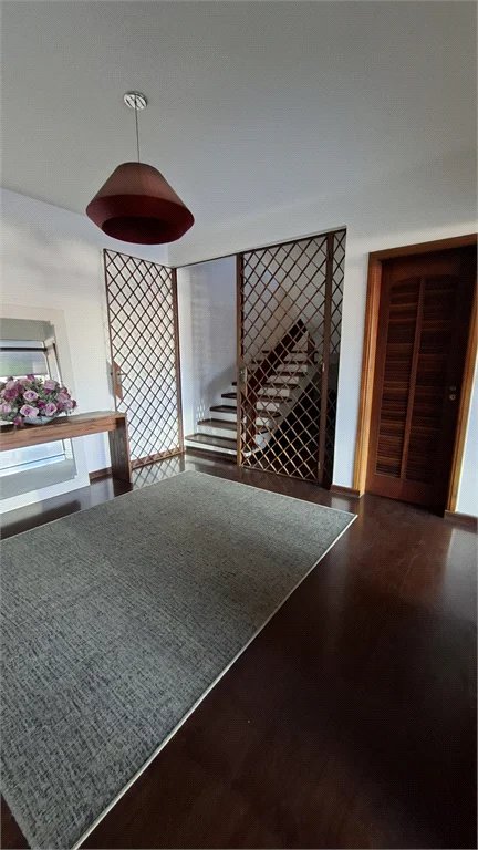 Casa à venda com 5 quartos, sendo 4 suítes, em Butantã, São Paulo, SP