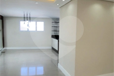 Casa à venda com 3 quartos, sendo 1 suíte, no condomínio Ana Carolina, São Paulo - SP