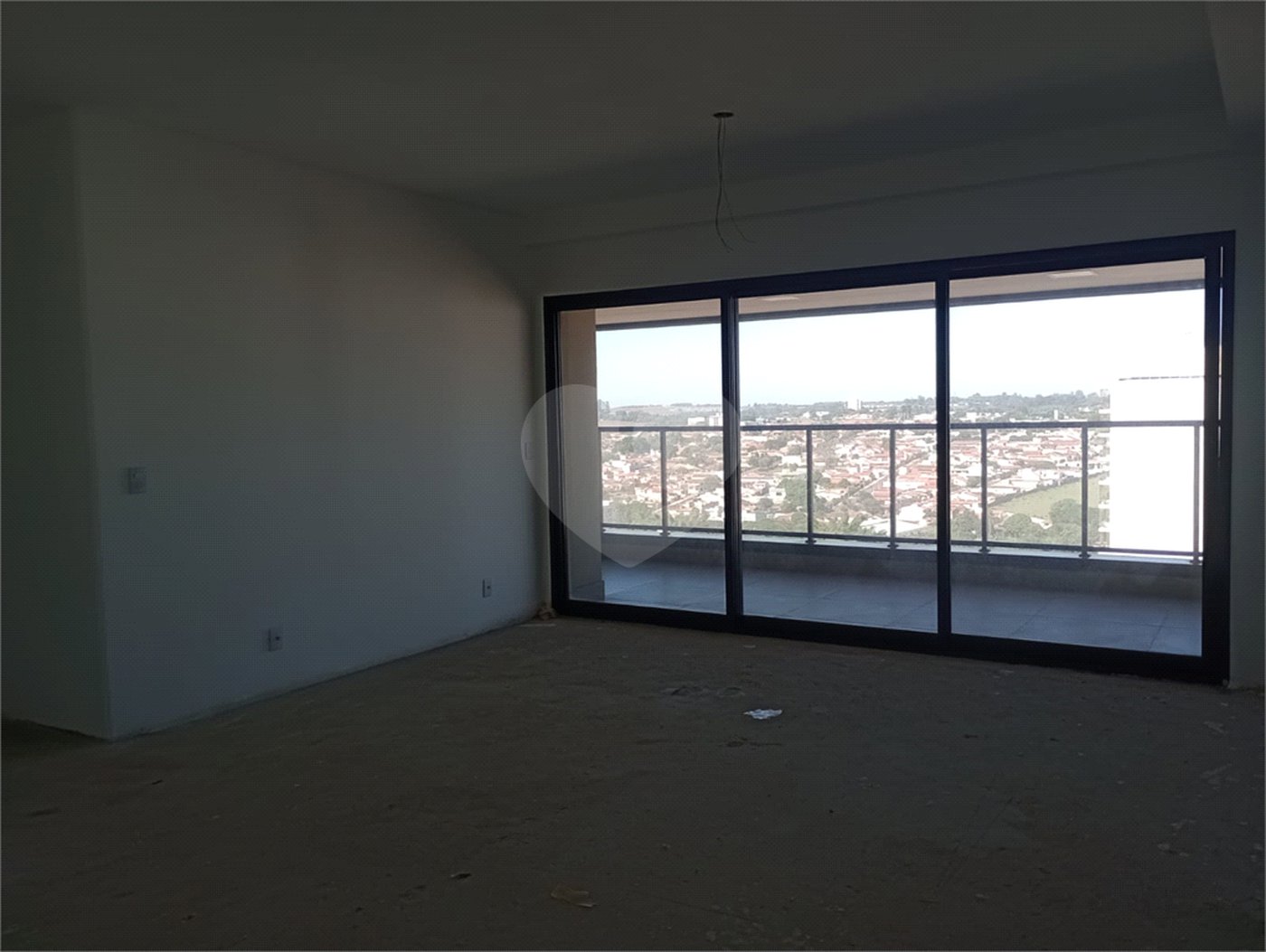 Apartamento à venda com 3 quartos, sendo 2 suítes, no Centro, Itapetininga, SP