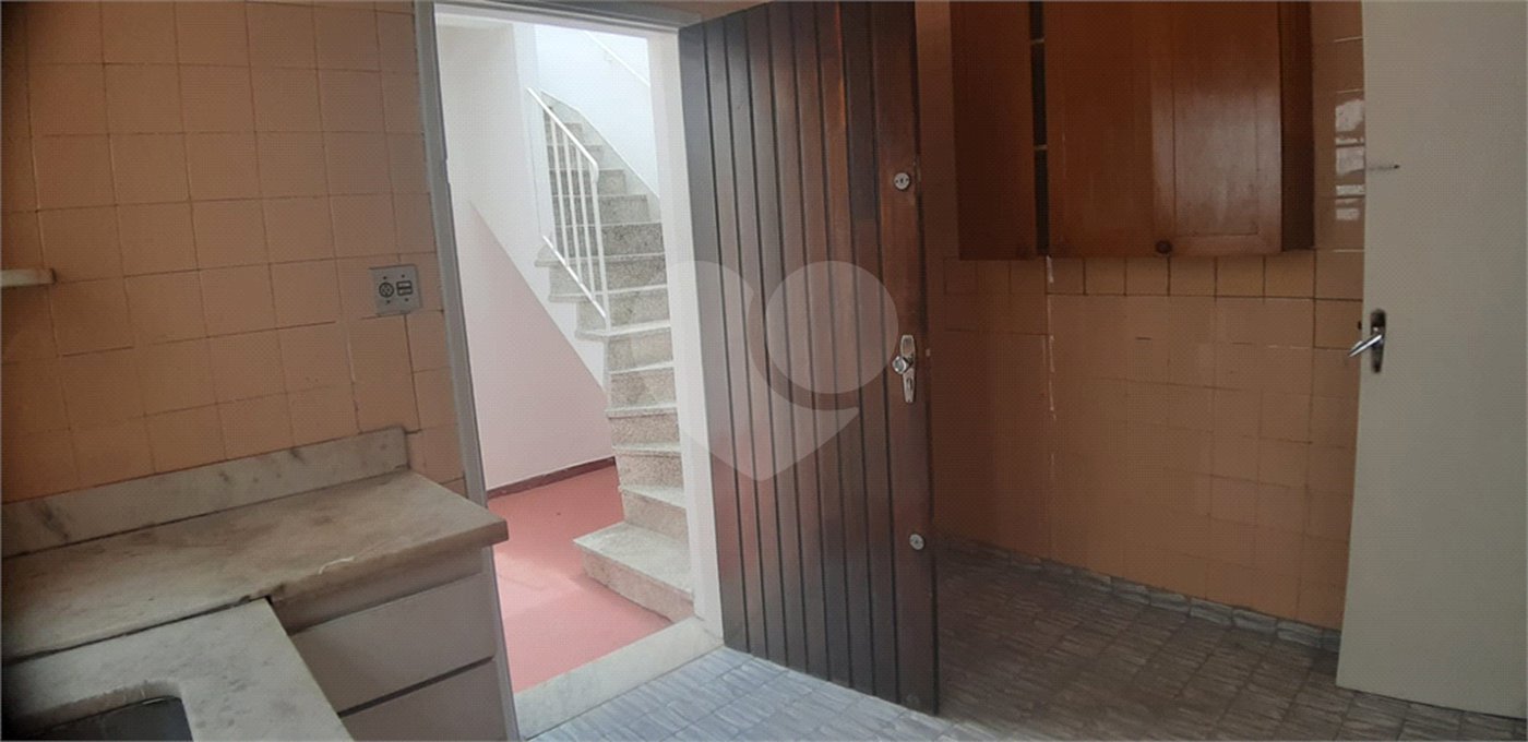 Sobrado à venda com 2 quartos em Santana, São Paulo, SP