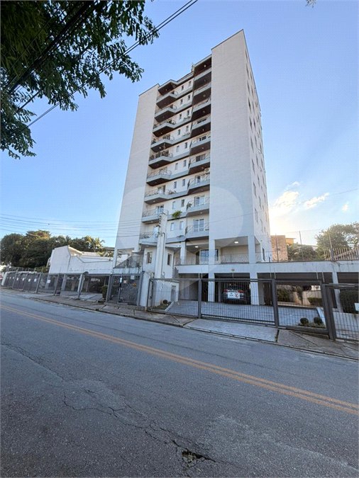 Apartamento à venda com 3 quartos, sendo 1 suíte,  em Parque Santana, Mogi das Cruzes, SP