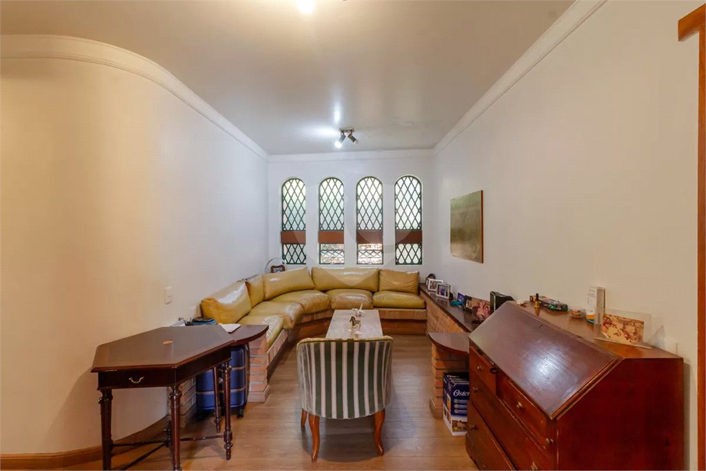 Casa à venda com 4 quartos, sendo 3 suítes,  em Jardim Guedala, São Paulo, SP