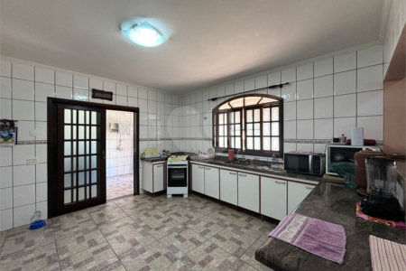 Casa Térrea à venda com 4 quartos, sendo 2 suítes, em Alpes D'Ouro, Bom Jesus dos Perdões, SP