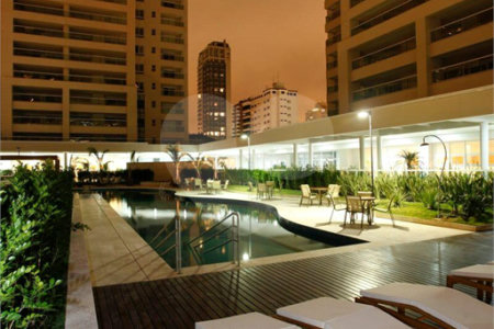 Apartamento à venda com 3 suítes em Moema, São Paulo, SP