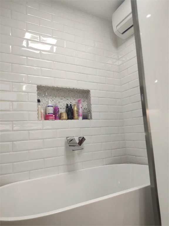 Apartamento à venda com 4 quartos, sendo 2 suítes,  em Pinheiros, São Paulo, SP