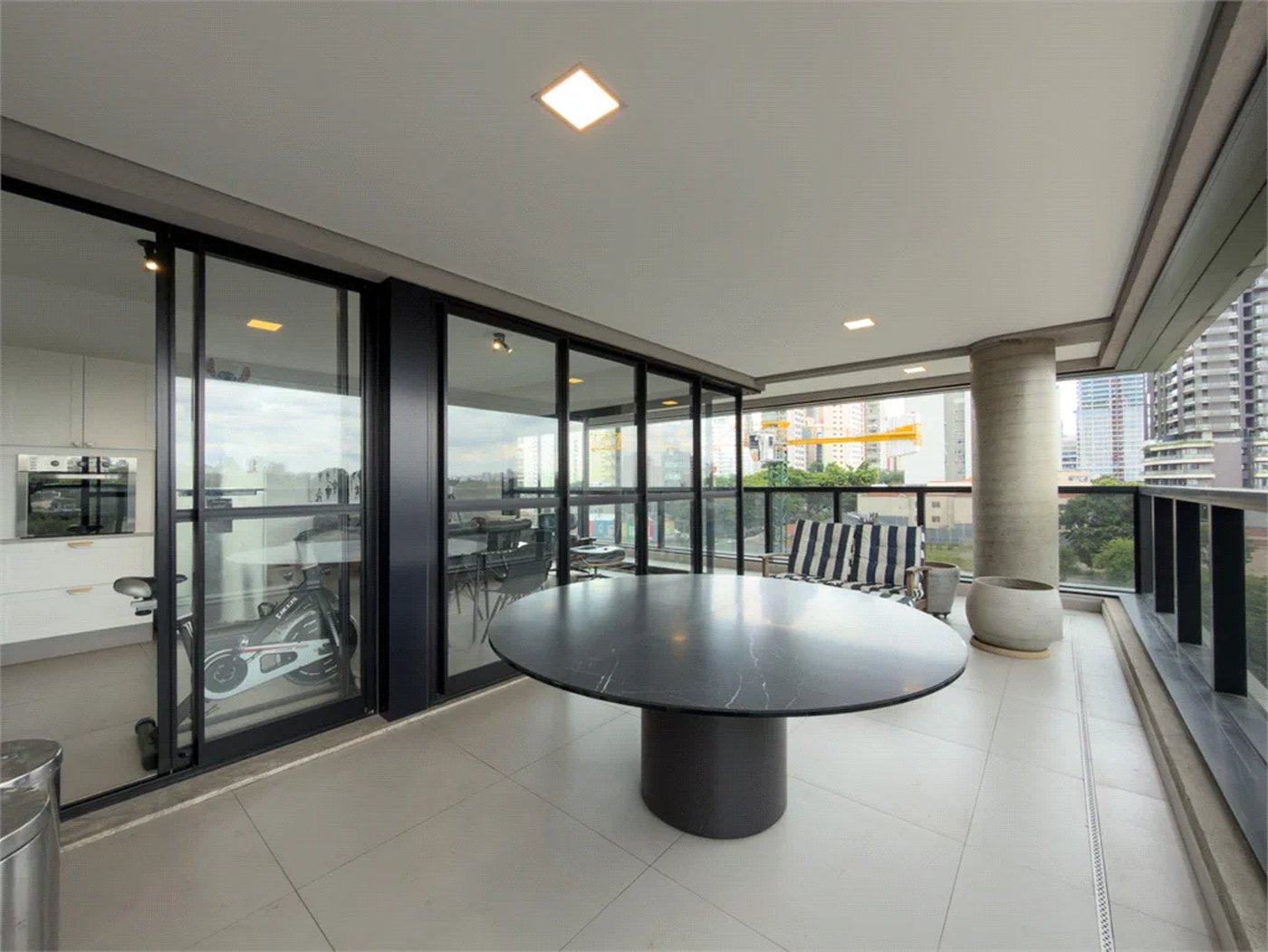 Apartamento à venda com 3 suítes em Pinheiros, São Paulo, SP