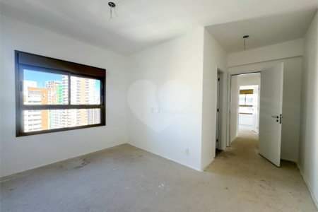 Apartamento à venda com 4 quartos, sendo 3 suítes,  em Vila Mariana, São Paulo, SP